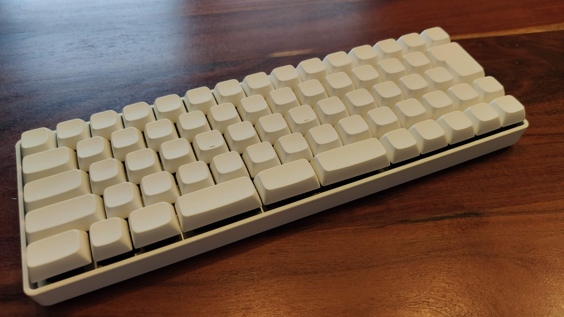 数量限定・即納特価!! 自作メカニカルキーボード Freebird TKL White